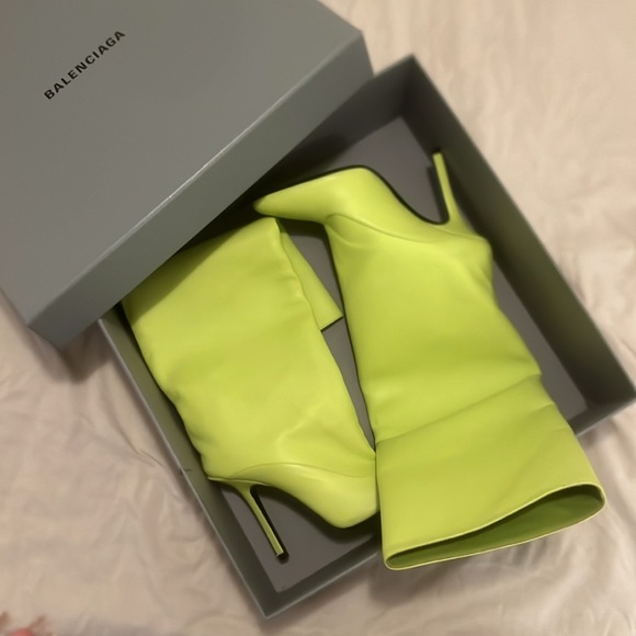 The Attico Sienna Square Toe Boots - Picture 9 of 9